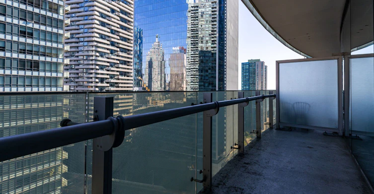 1812-14 York Street, Toronto, ON, M5J 0B1 - 14