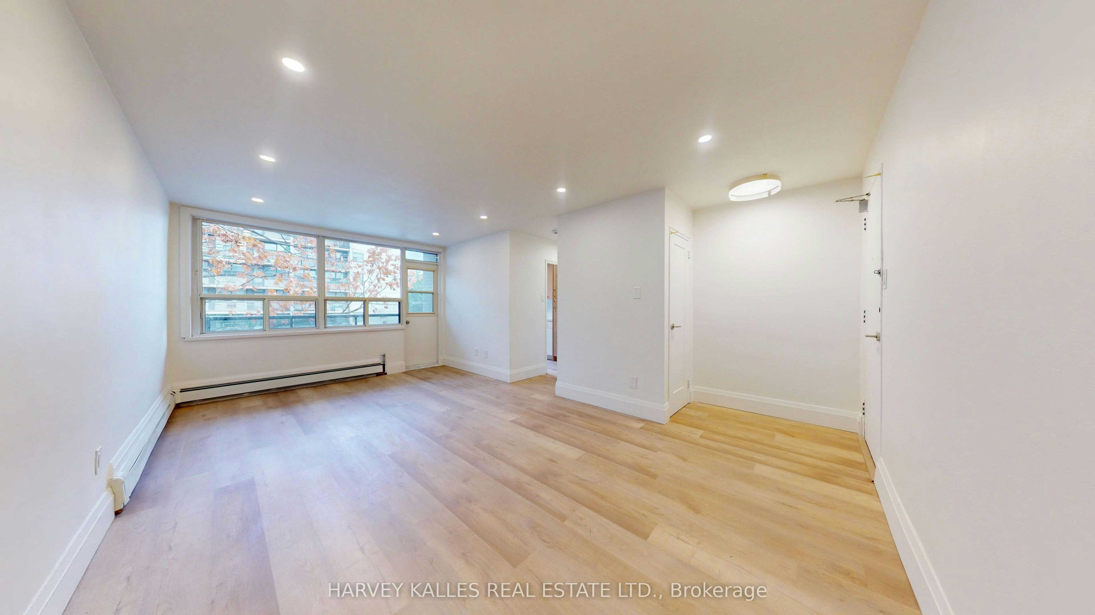 12-1 Marquette Avenue, Toronto, ON, M6A 1X8