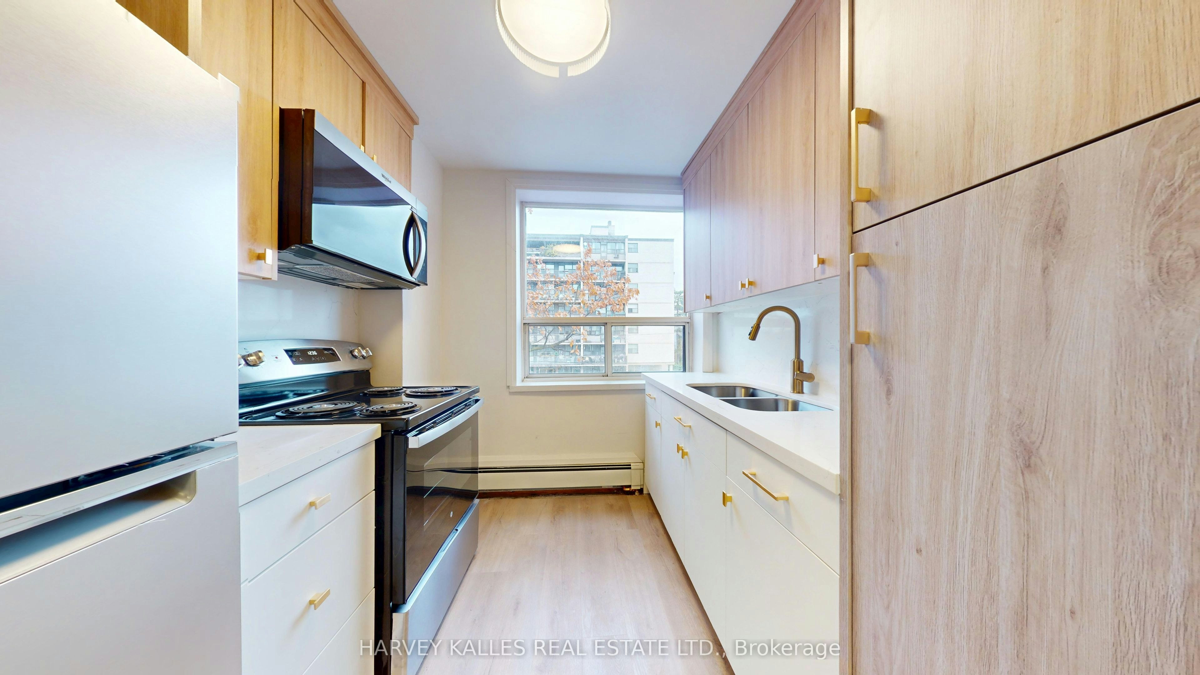 12-1 Marquette Avenue, Toronto, ON, M6A 1X8 - 6