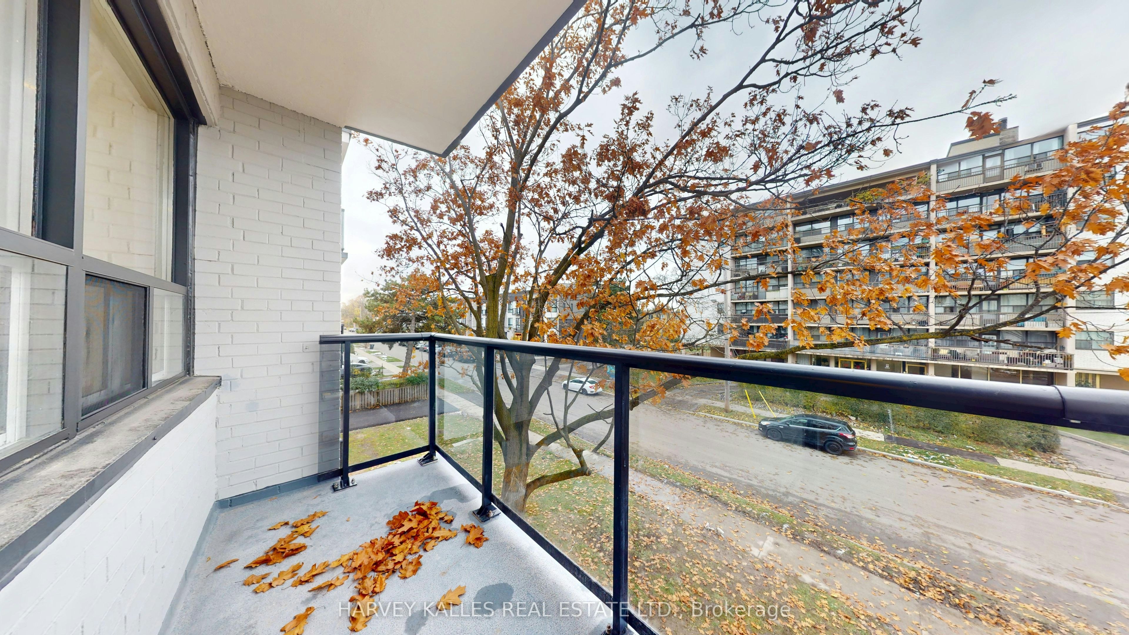12-1 Marquette Avenue, Toronto, ON, M6A 1X8 - 11