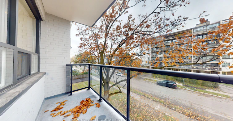 12-1 Marquette Avenue, Toronto, ON, M6A 1X8 - 11