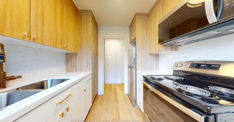 12-1 Marquette Avenue, Toronto, ON, M6A 1X8 - 5