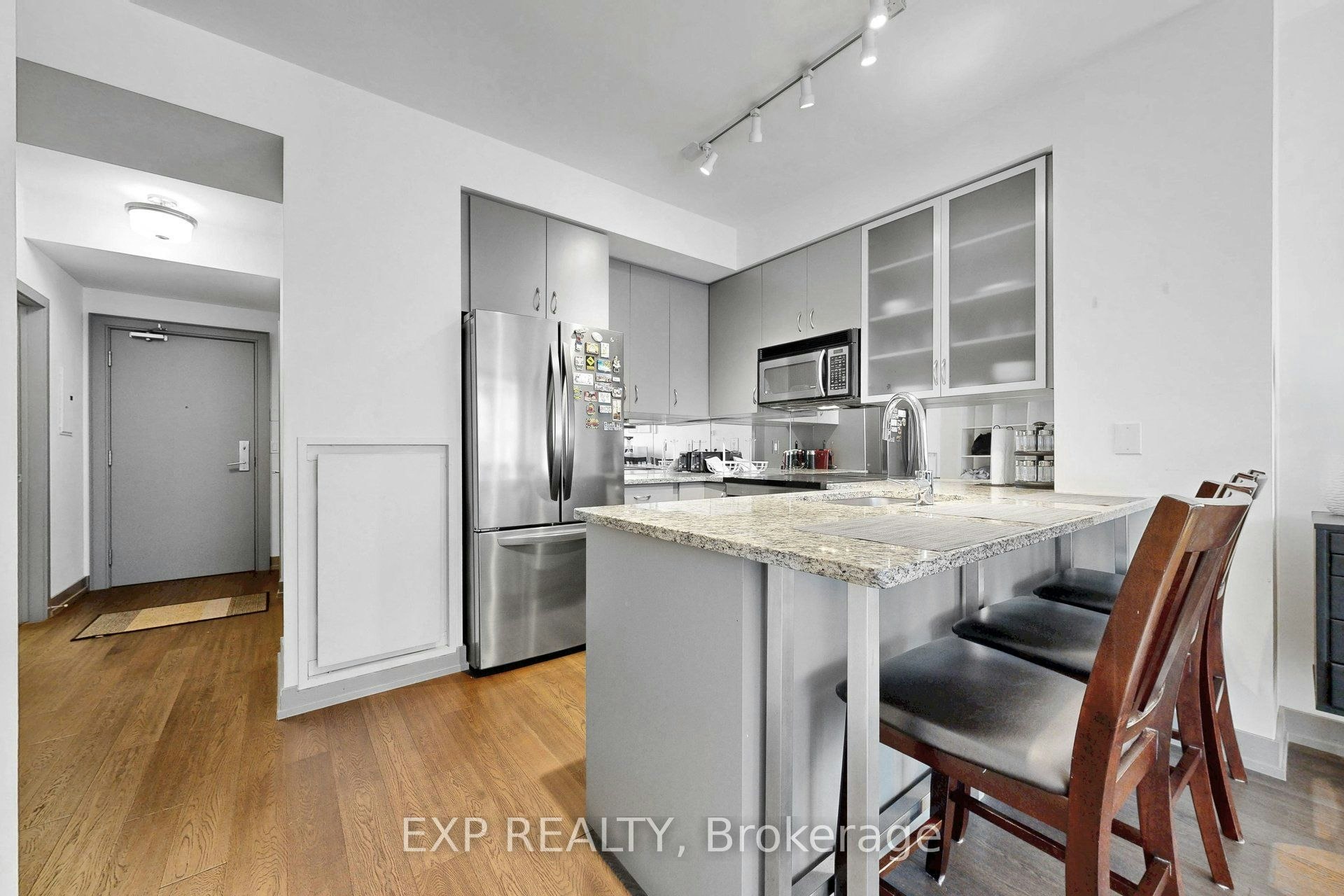 912-438 King Street W, Toronto, ON, M5V 3T9 - 17