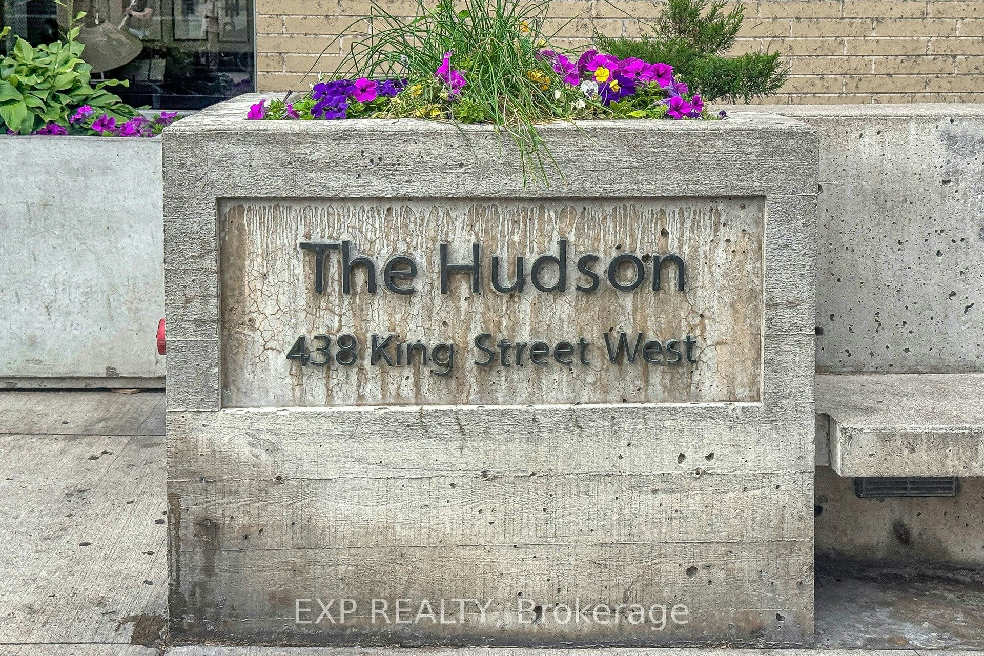 912-438 King Street W, Toronto, ON, M5V 3T9 - 3