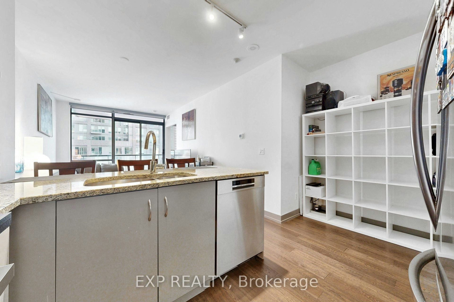912-438 King Street W, Toronto, ON, M5V 3T9 - 16