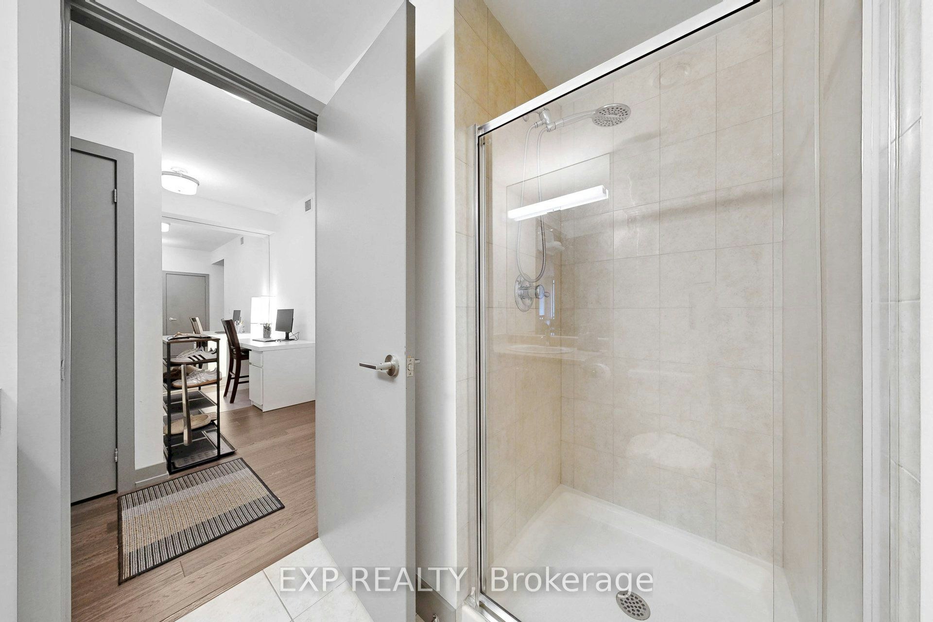 912-438 King Street W, Toronto, ON, M5V 3T9 - 11