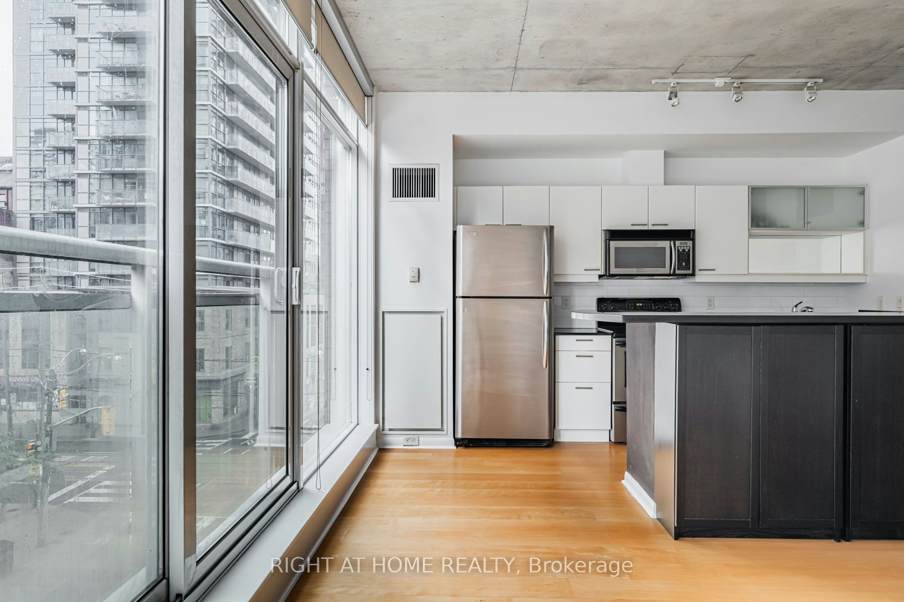 418-333 Adelaide St. East Street E, Toronto, ON, M5A 4T4 - 9