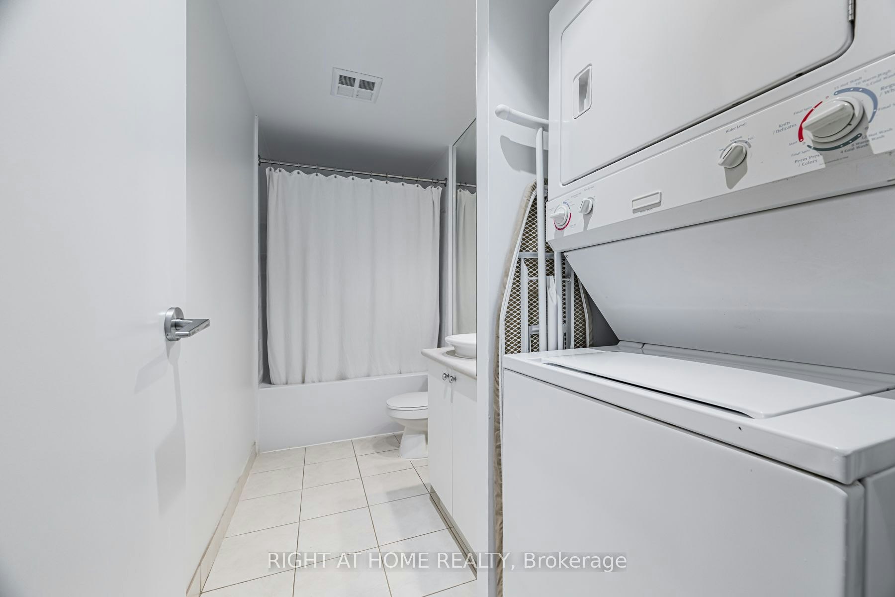 418-333 Adelaide St. East Street E, Toronto, ON, M5A 4T4 - 17
