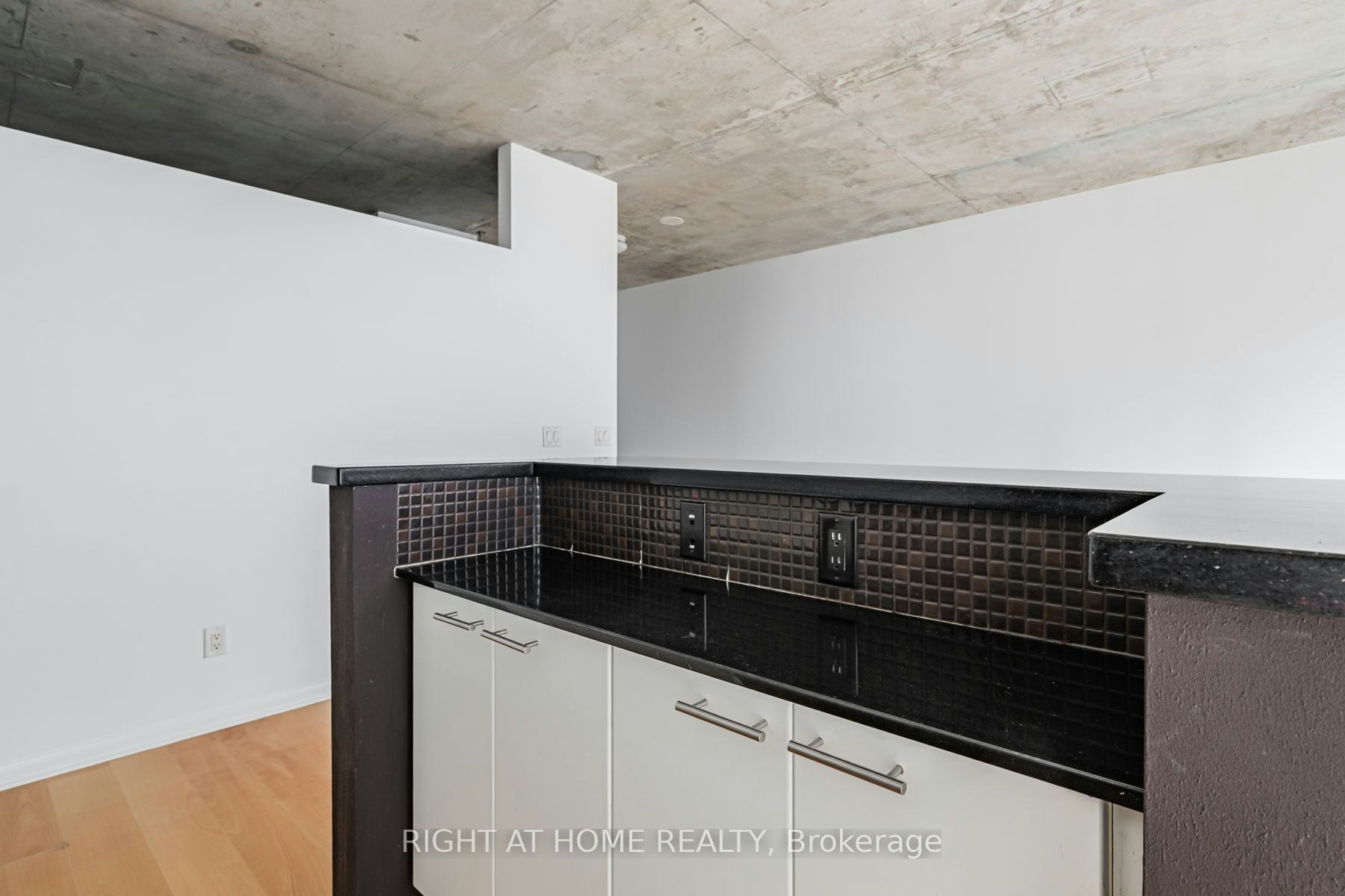 418-333 Adelaide St. East Street E, Toronto, ON, M5A 4T4 - 12