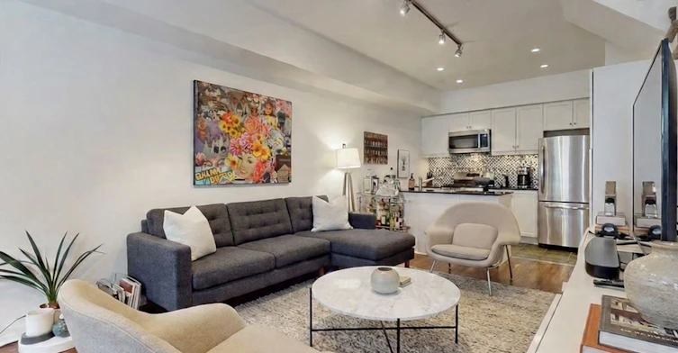 42-6 Wellesley Place, Toronto, ON, M4Y 3E1