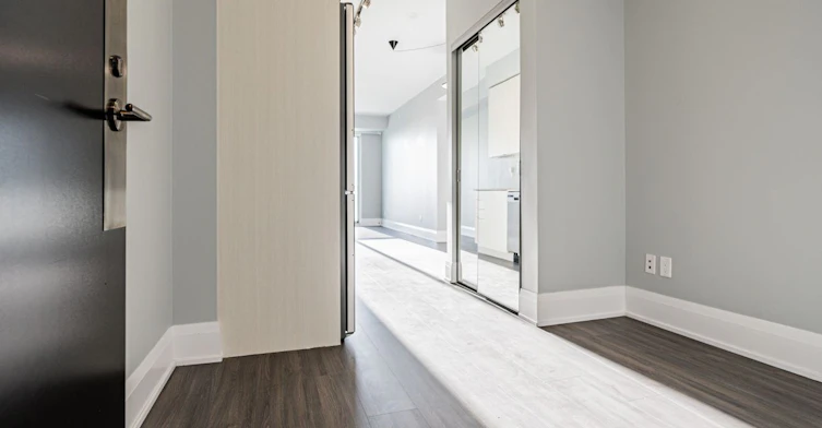 2512-101 Erskine Avenue, Toronto, ON, M4P 0C5 - 5