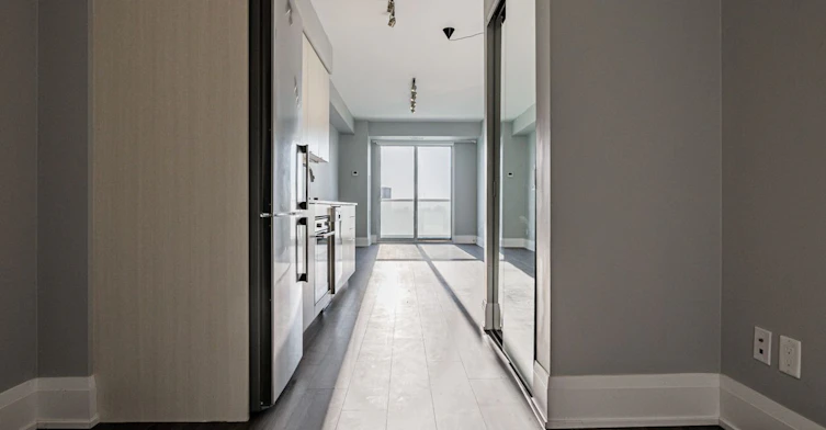 2512-101 Erskine Avenue, Toronto, ON, M4P 0C5 - 7