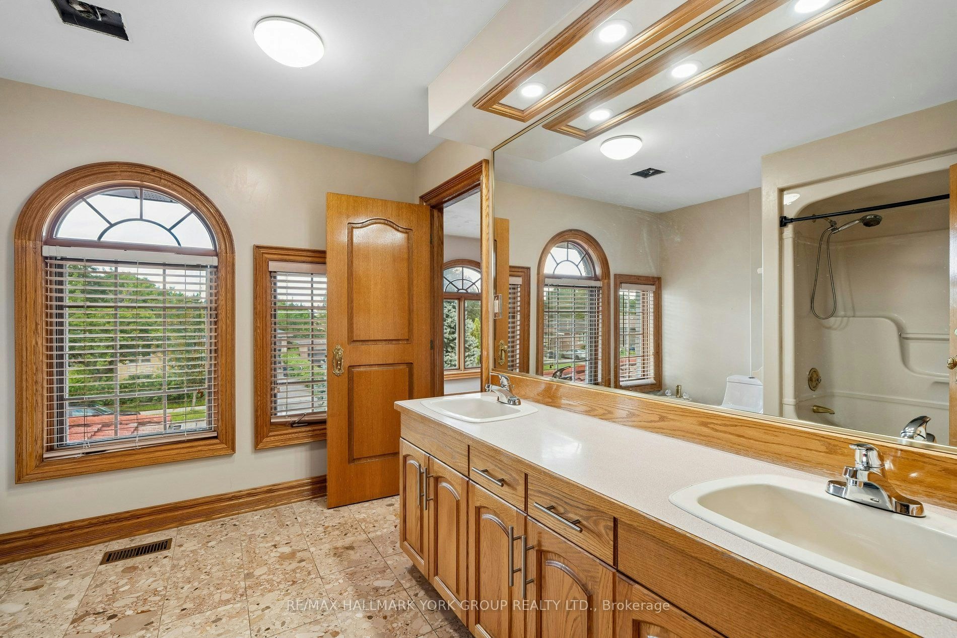 M/F&2/F-185 Goulding Avenue, Toronto, ON, M2R 2P3 - 38