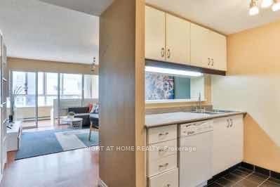 1809-44 Gerrard Street W, Toronto, ON, M5G 2K2 - 9