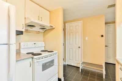 1809-44 Gerrard Street W, Toronto, ON, M5G 2K2 - 14