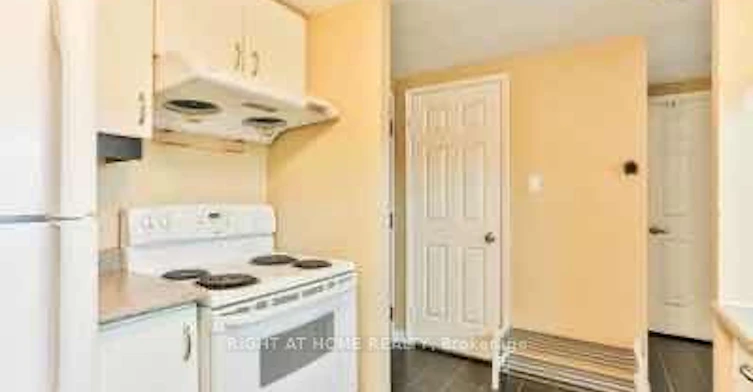 1809-44 Gerrard Street W, Toronto, ON, M5G 2K2 - 14