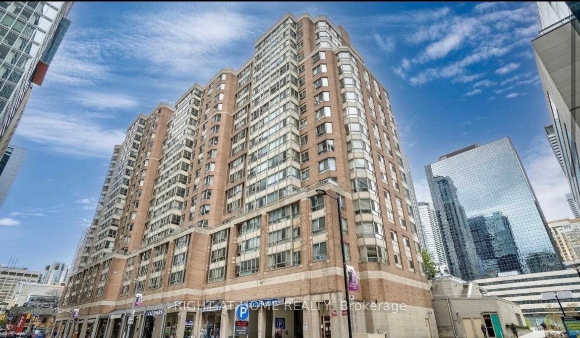 1809-44 Gerrard Street W, Toronto, ON, M5G 2K2 - 4