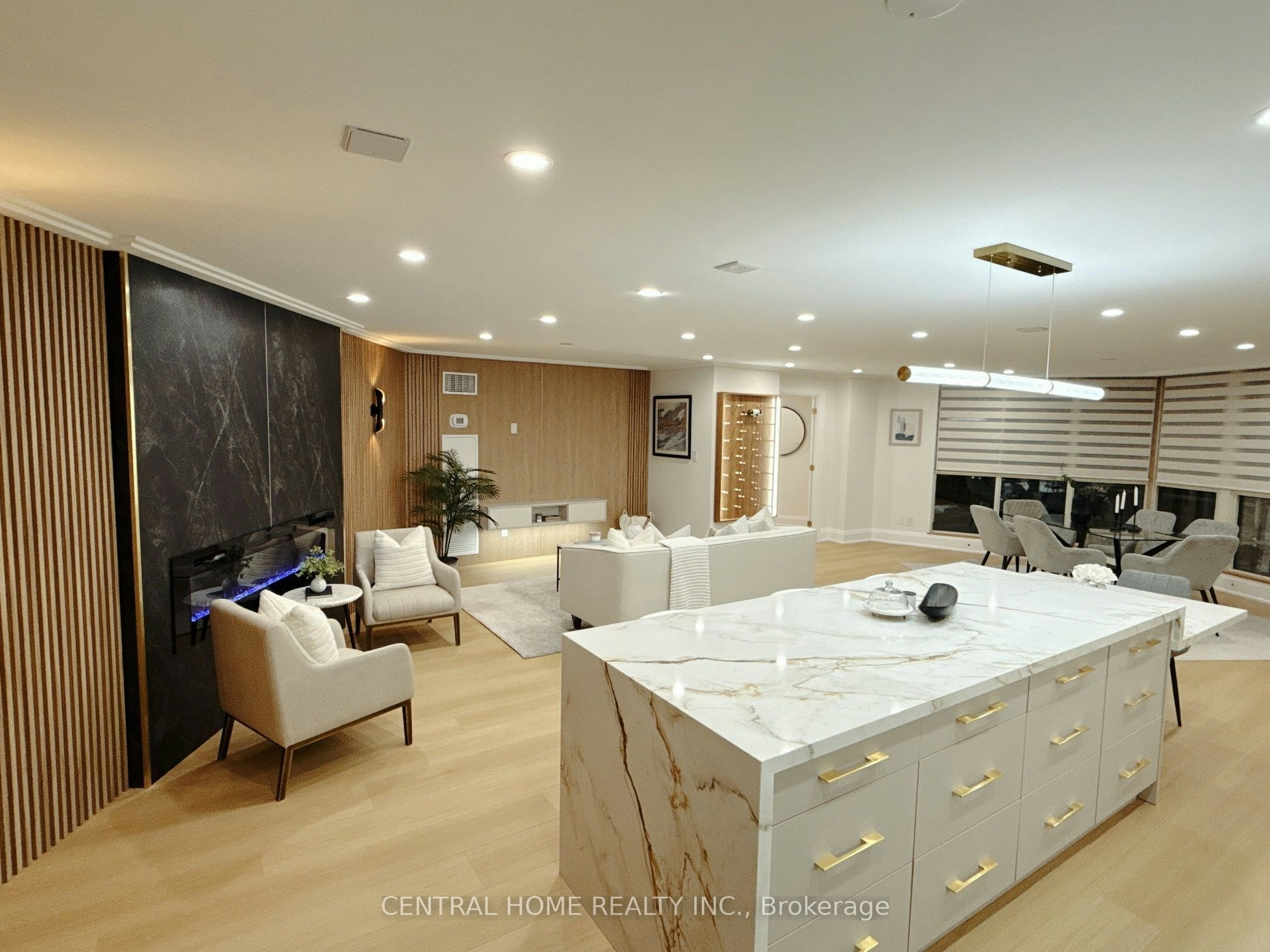302-85 Skymark Drive, Toronto, ON, M2H 3P2