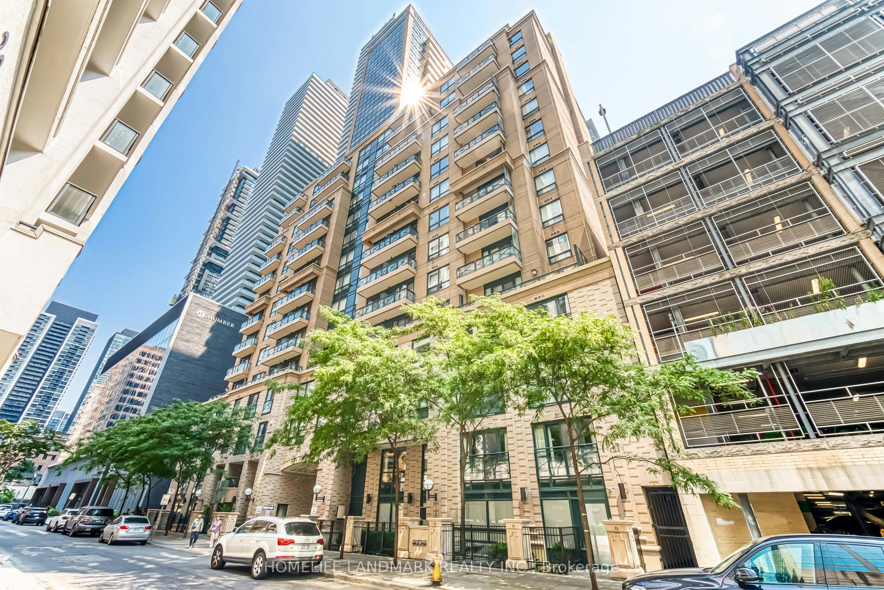 2701-35 Hayden Street, Toronto, ON, M4Y 3C3