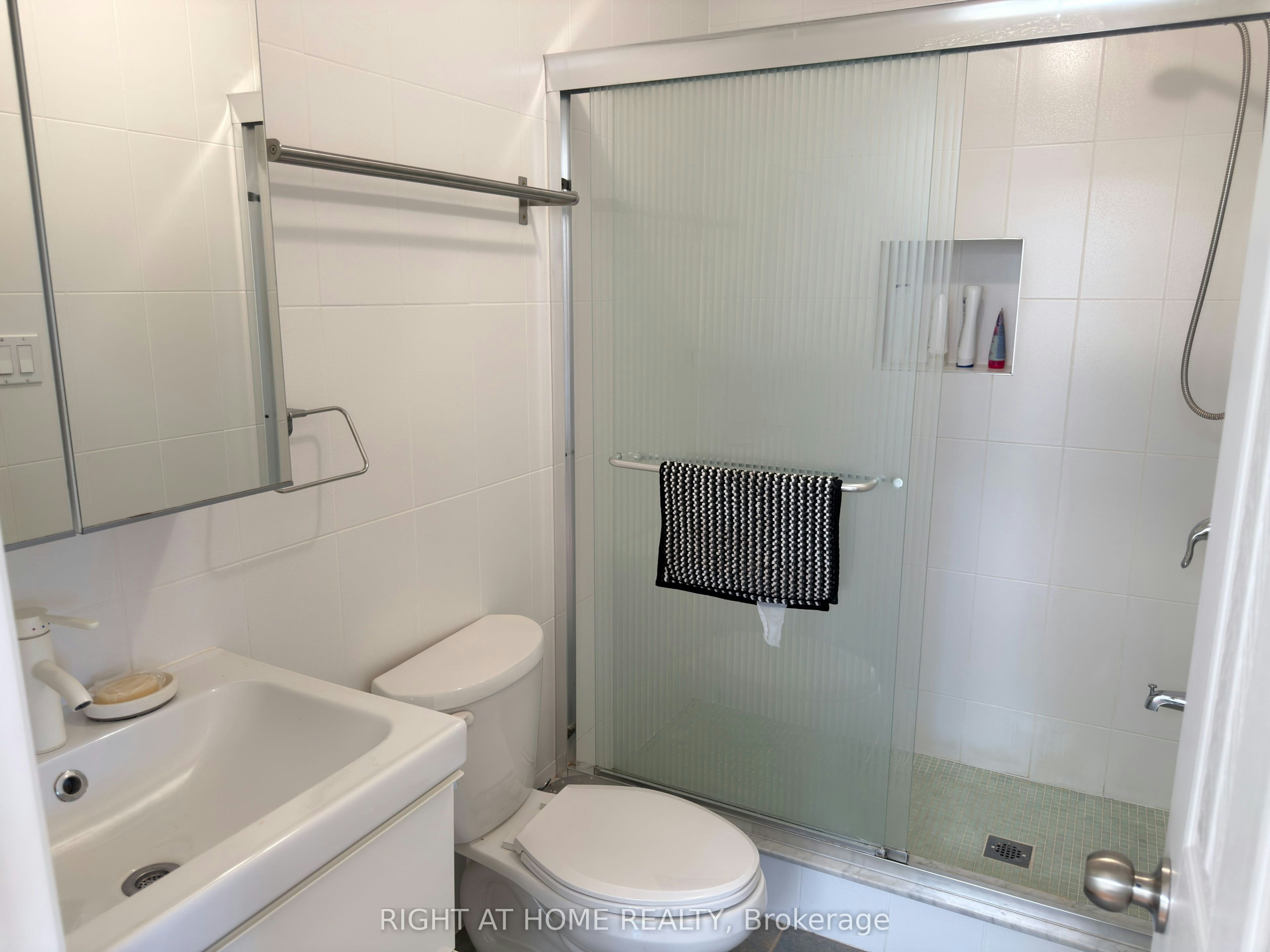 107 Melrose Avenue, Toronto, ON, M5M 1Y8 - 14