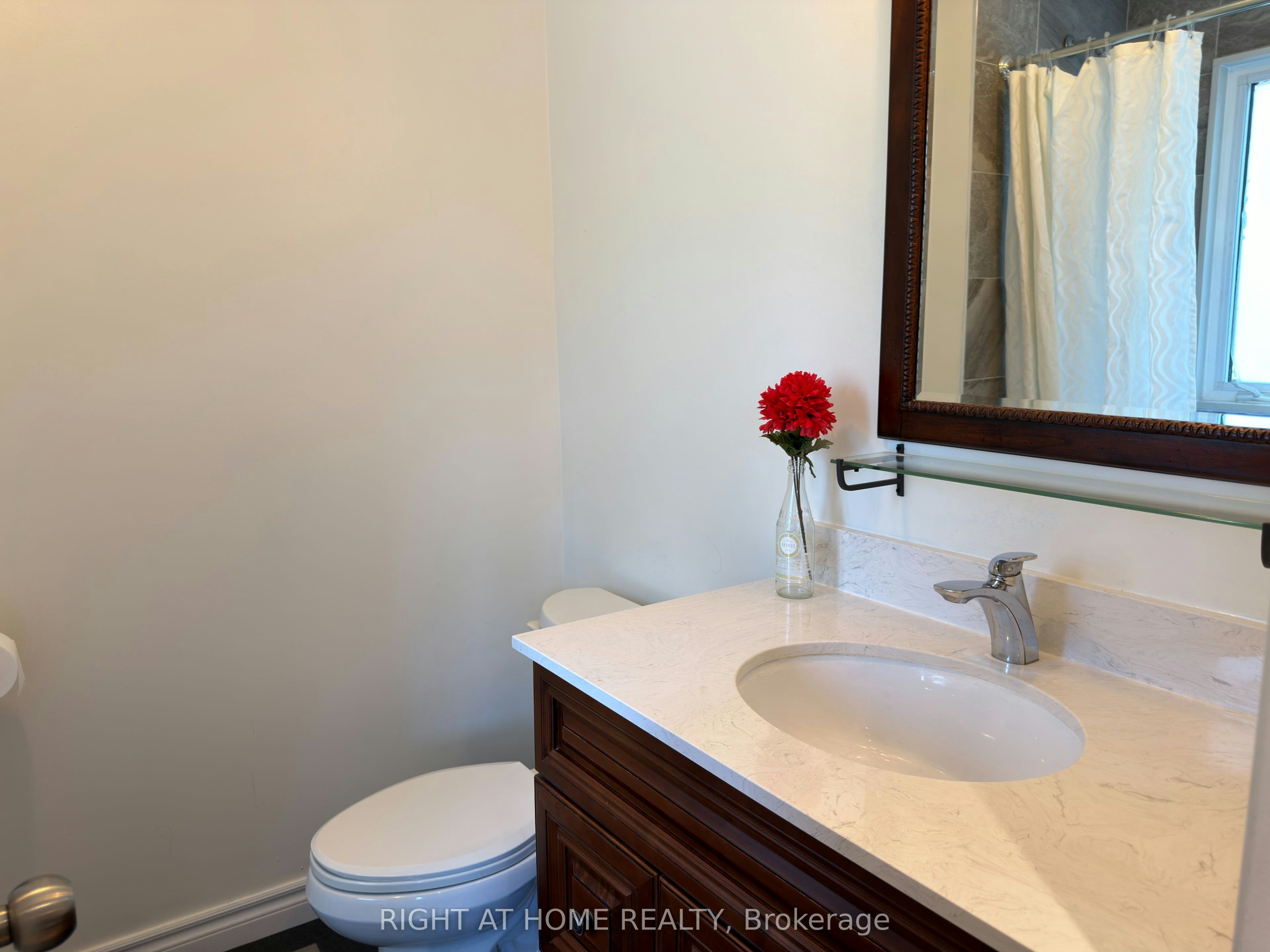 107 Melrose Avenue, Toronto, ON, M5M 1Y8 - 12