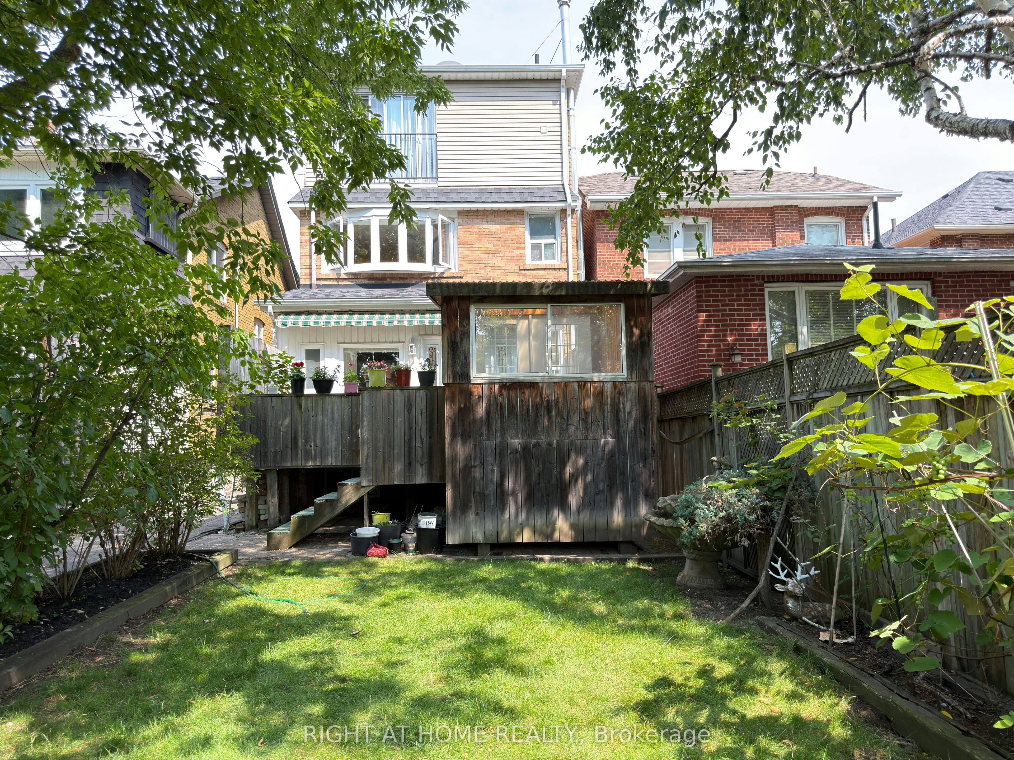 107 Melrose Avenue, Toronto, ON, M5M 1Y8 - 23