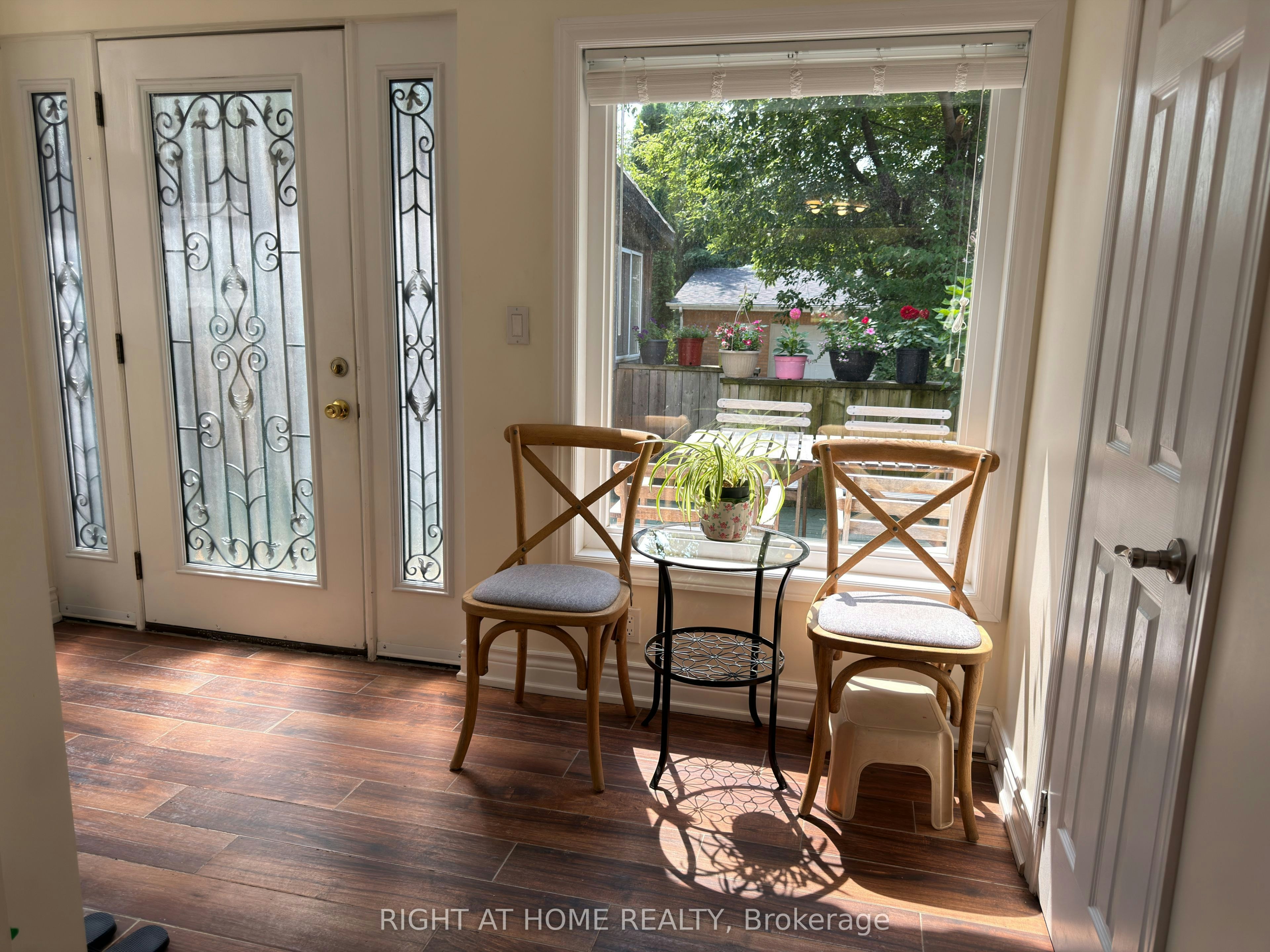 107 Melrose Avenue, Toronto, ON, M5M 1Y8 - 8