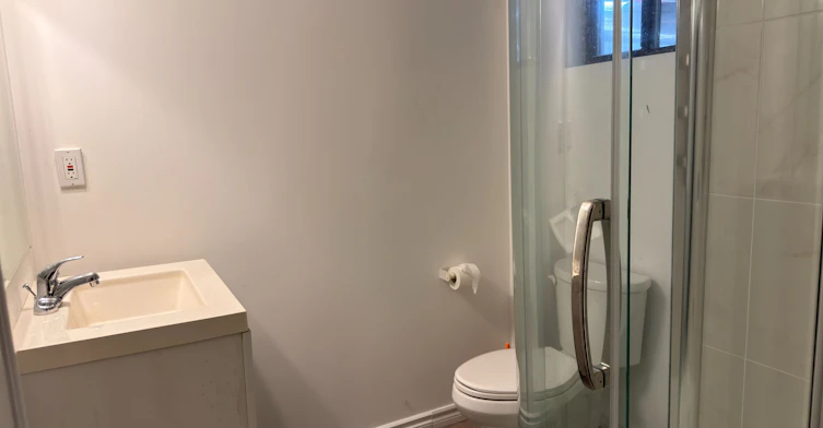 107 Melrose Avenue, Toronto, ON, M5M 1Y8 - 19
