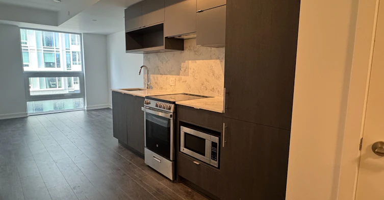 1212-100 Queen Street E, Toronto, ON, M5C 0B5 - 2