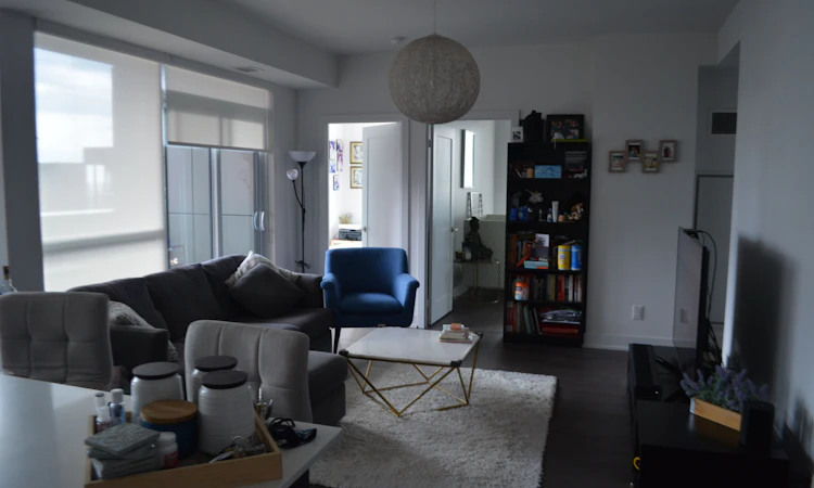 3806-318 Richmond Street W
