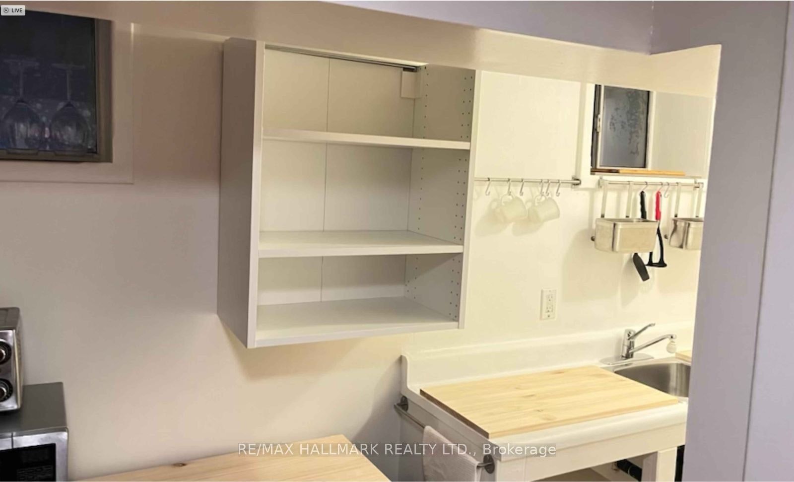 Lower-2 Page Street, Toronto, ON, M6G 1J2 - 4