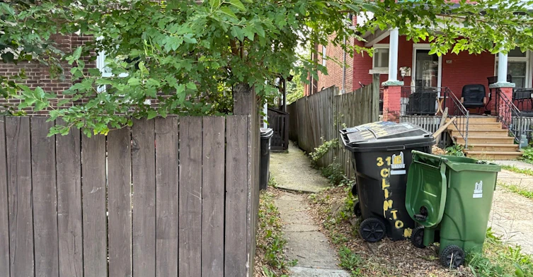 Lower-2 Page Street, Toronto, ON, M6G 1J2 - 9