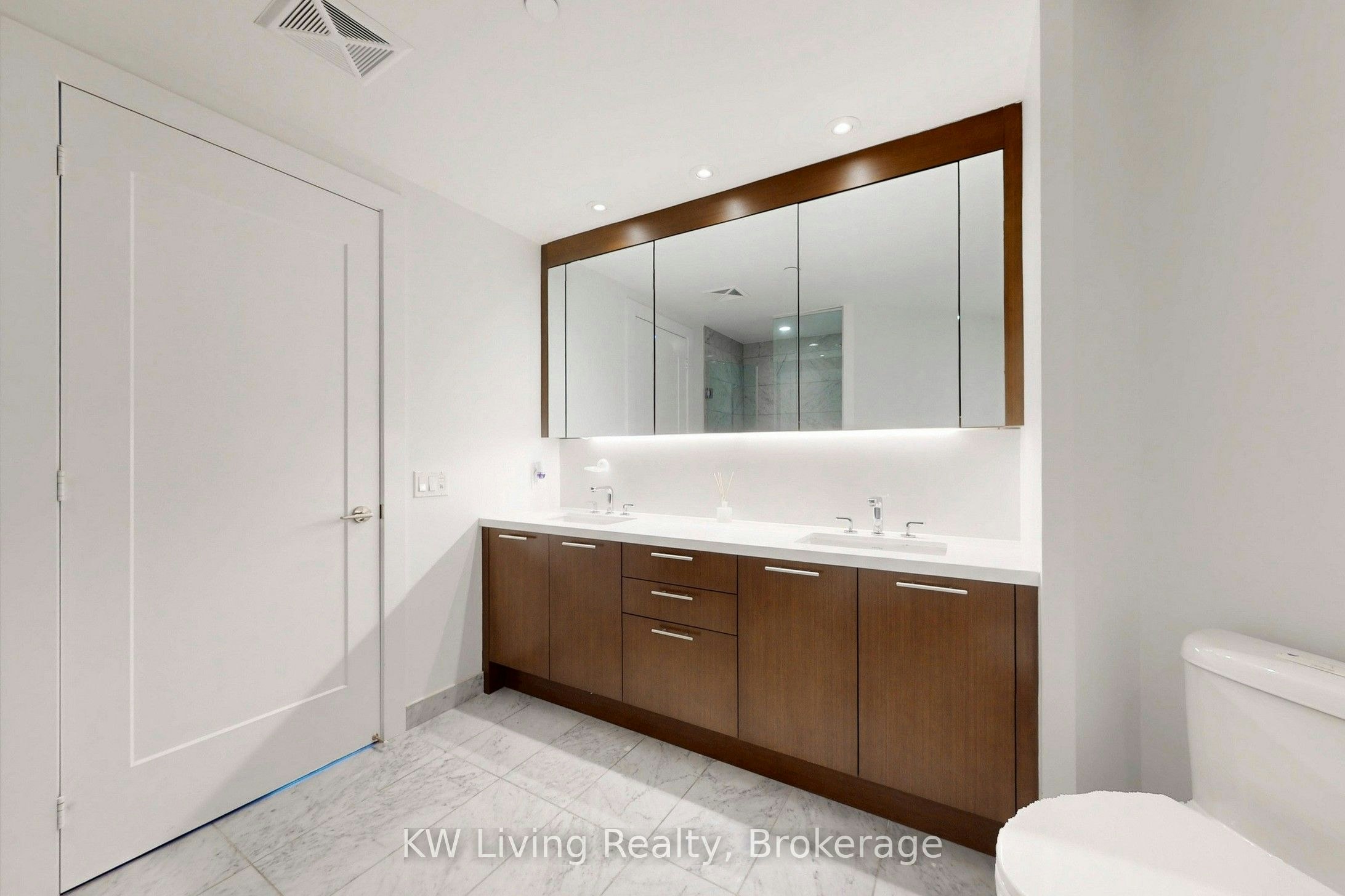 GPH 12-1 Edgewater Drive, Toronto, ON, M5A 0L1 - 32