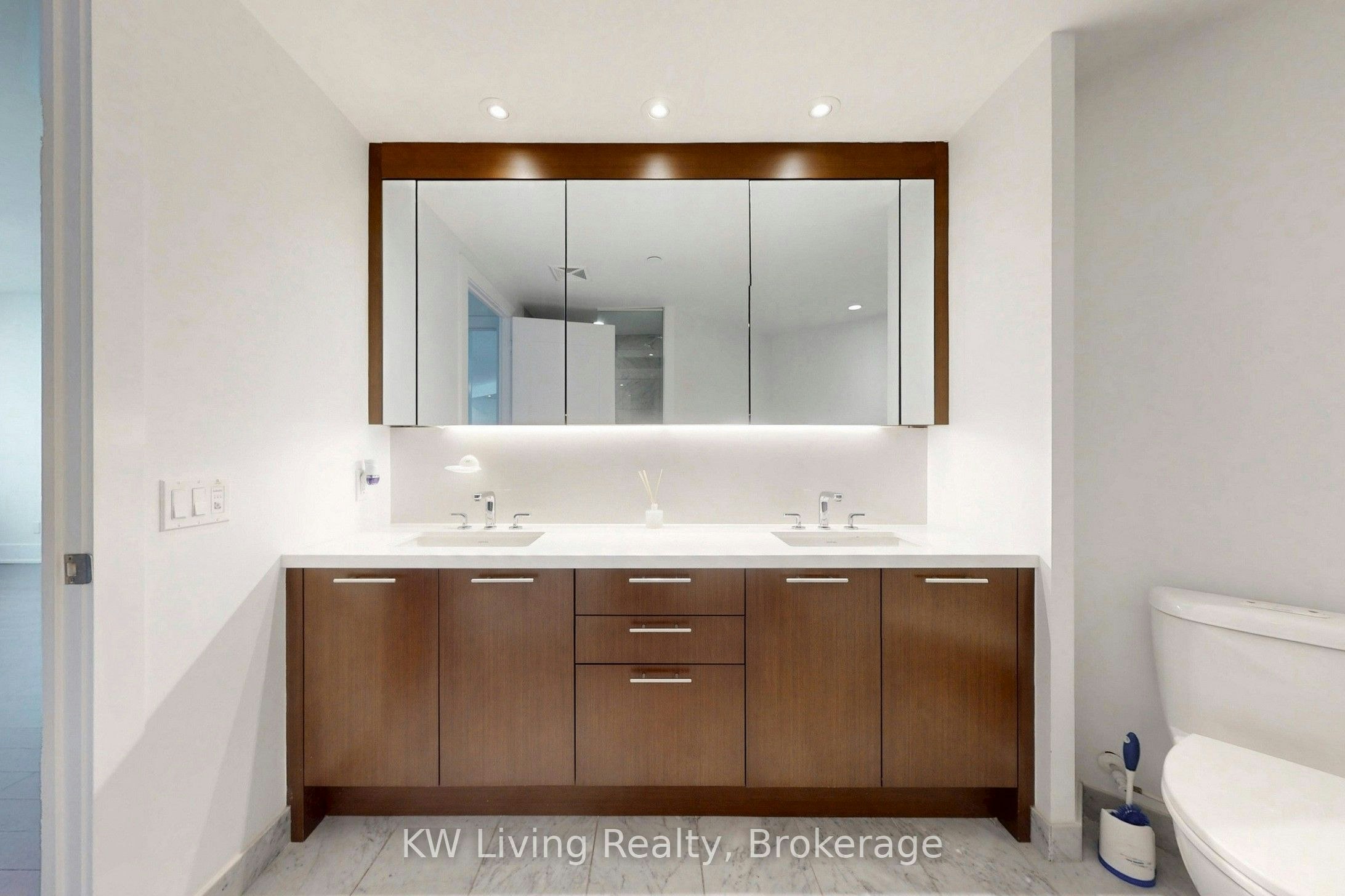 GPH 12-1 Edgewater Drive, Toronto, ON, M5A 0L1 - 31