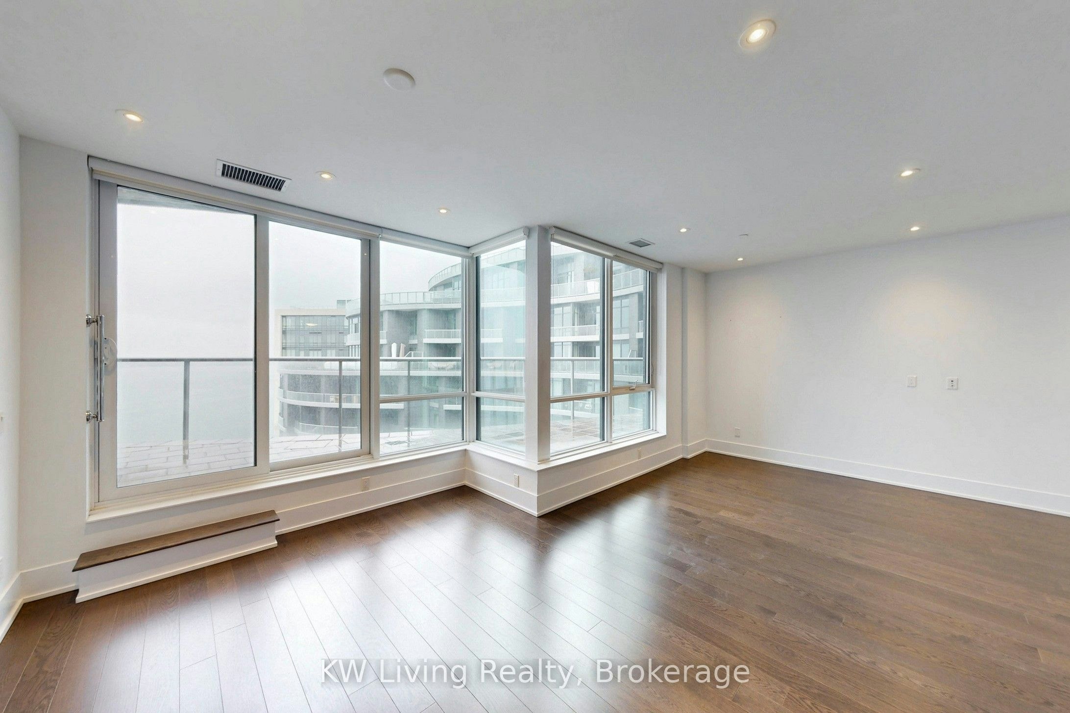 GPH 12-1 Edgewater Drive, Toronto, ON, M5A 0L1 - 18