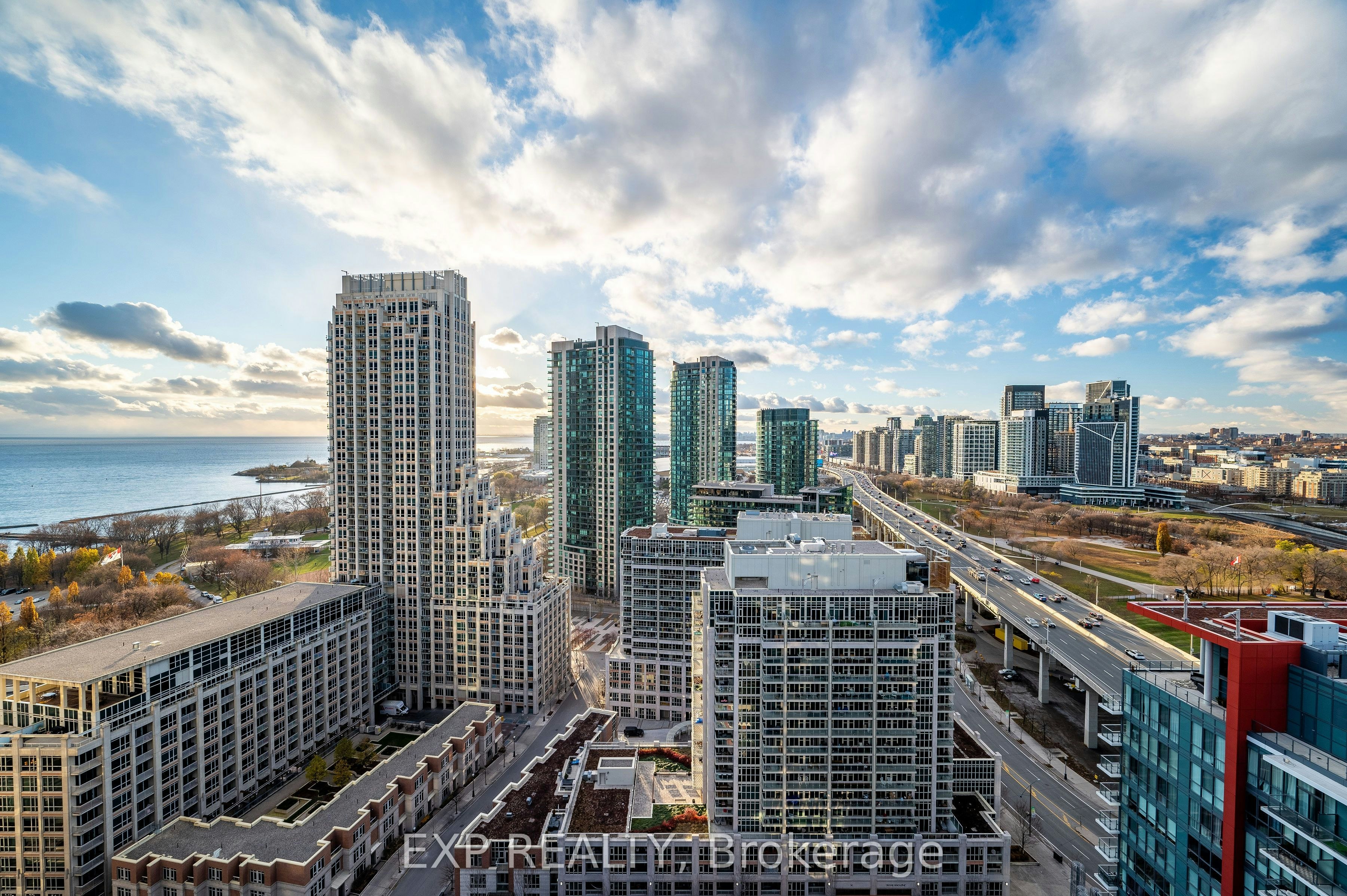 PH03-38 Iannuzzi Street, Toronto, ON, M5V 0S2 - 27