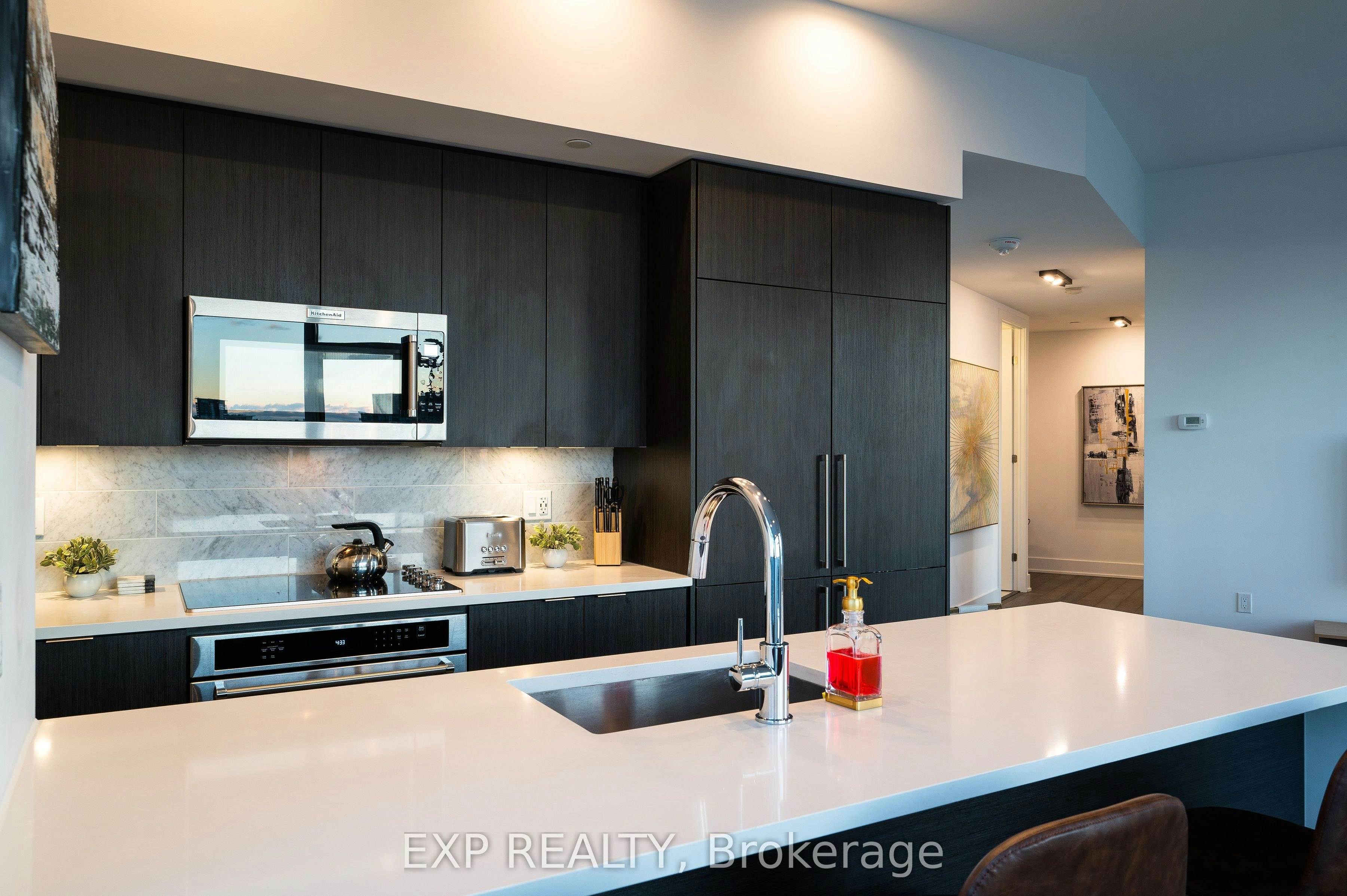 PH03-38 Iannuzzi Street, Toronto, ON, M5V 0S2 - 13