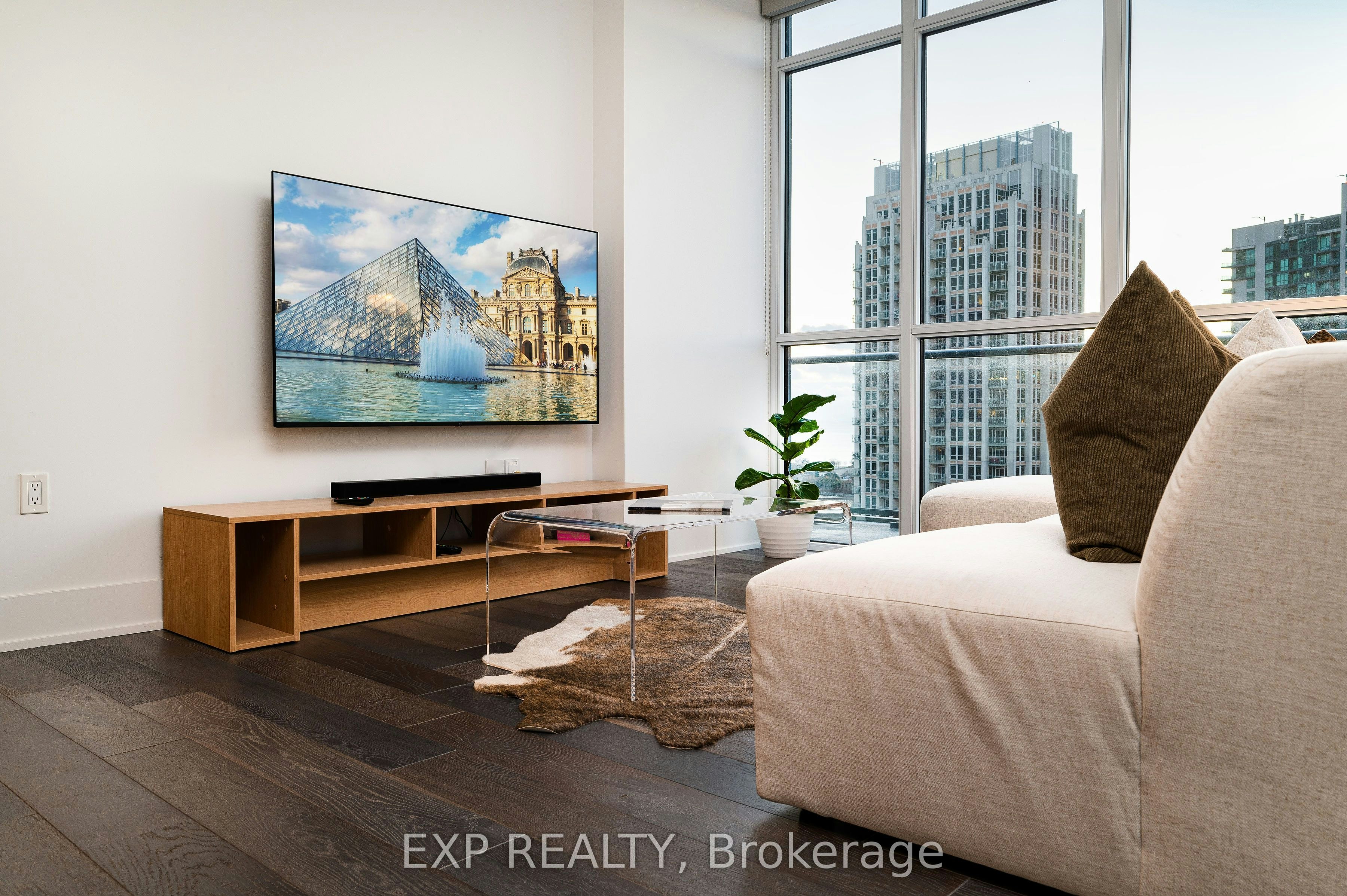 PH03-38 Iannuzzi Street, Toronto, ON, M5V 0S2 - 7