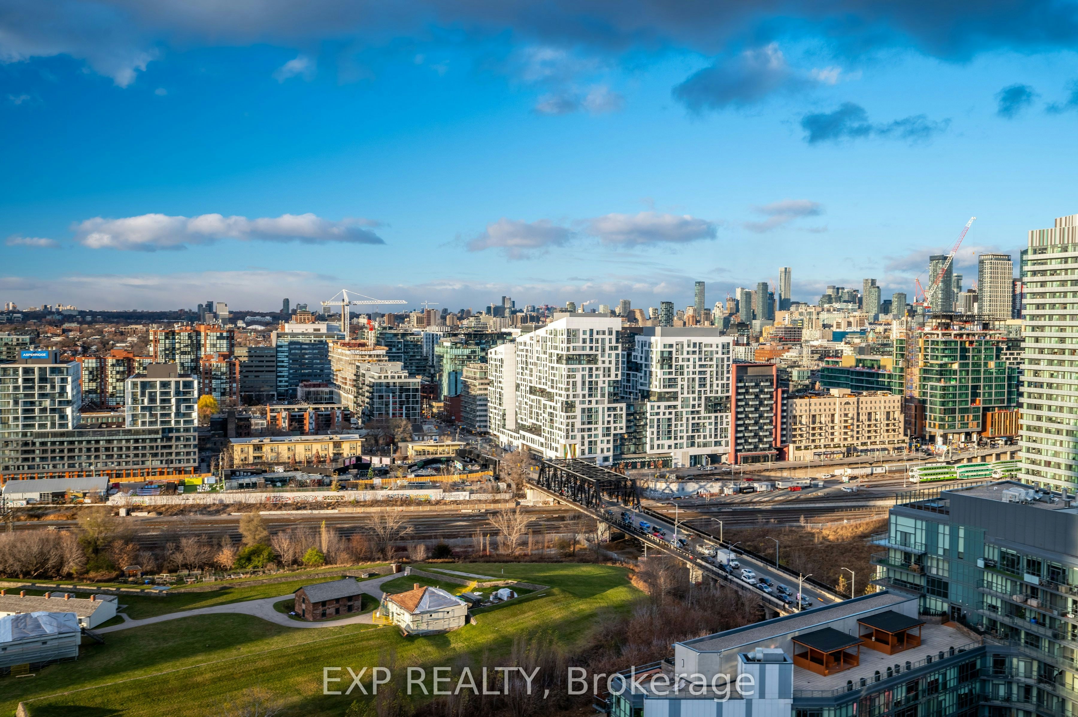 PH03-38 Iannuzzi Street, Toronto, ON, M5V 0S2 - 29
