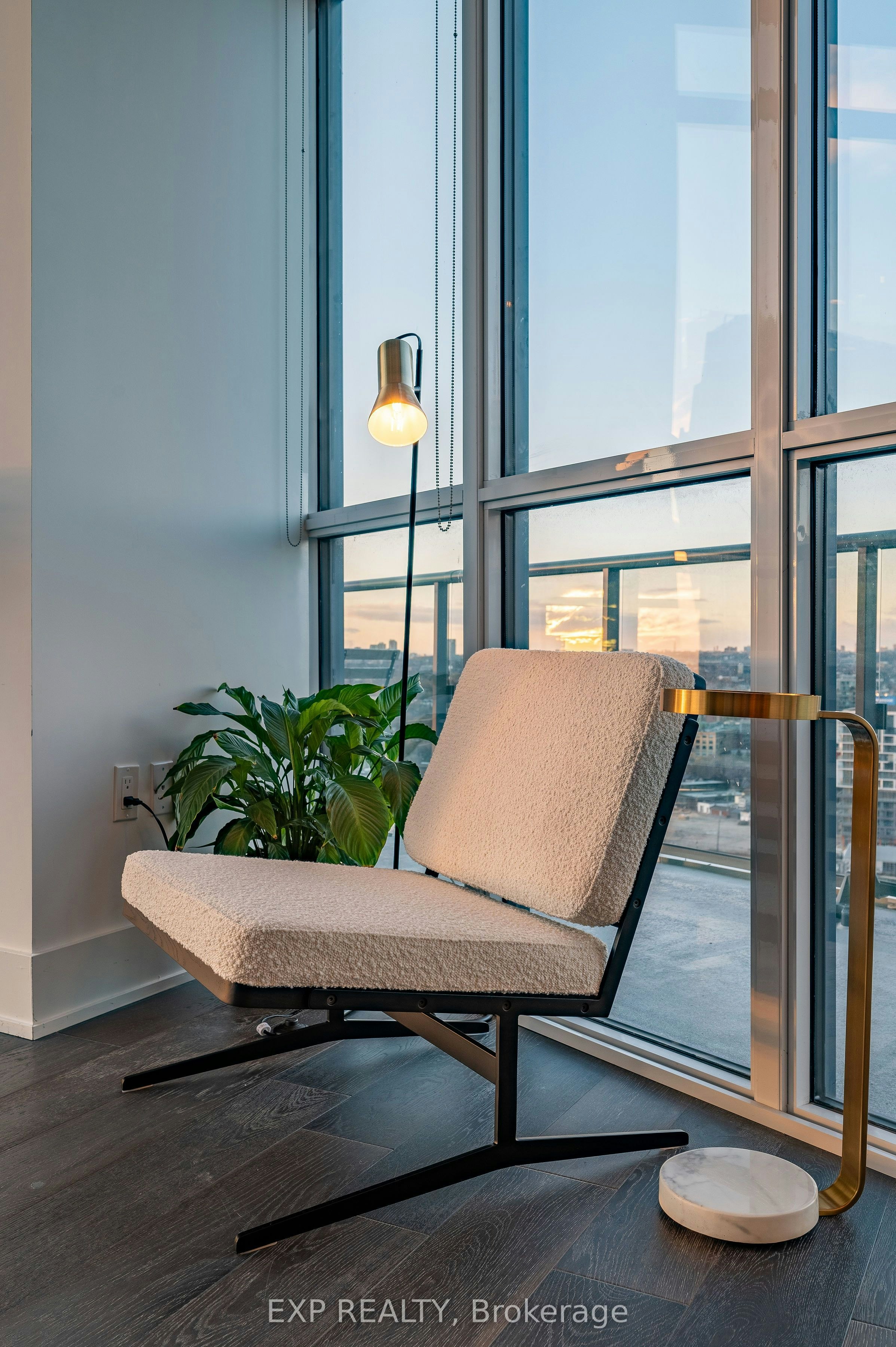 PH03-38 Iannuzzi Street, Toronto, ON, M5V 0S2 - 12
