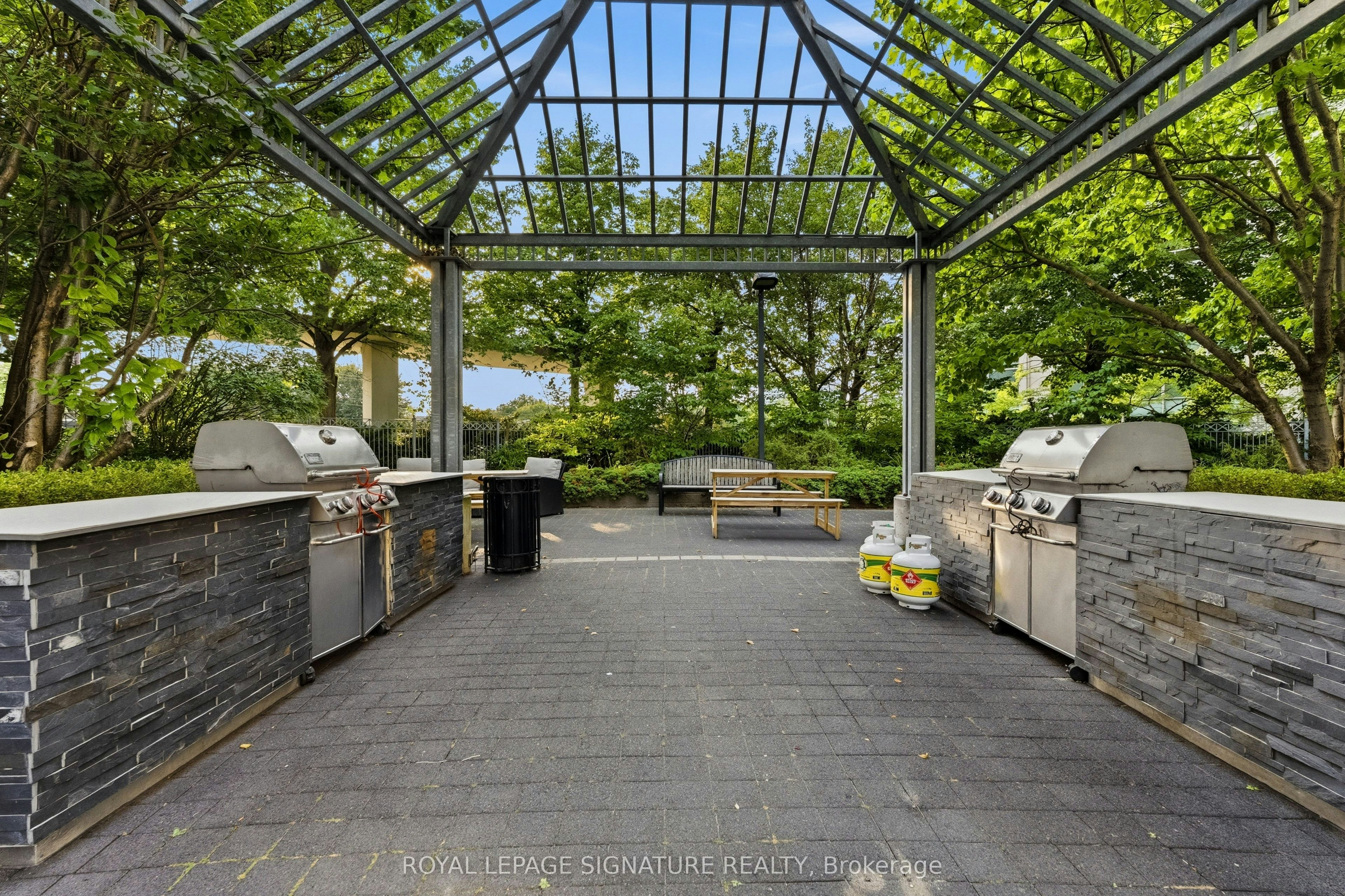 1609-16 Harrison Garden Boulevard, Toronto, ON, M2N 7J6 - 42
