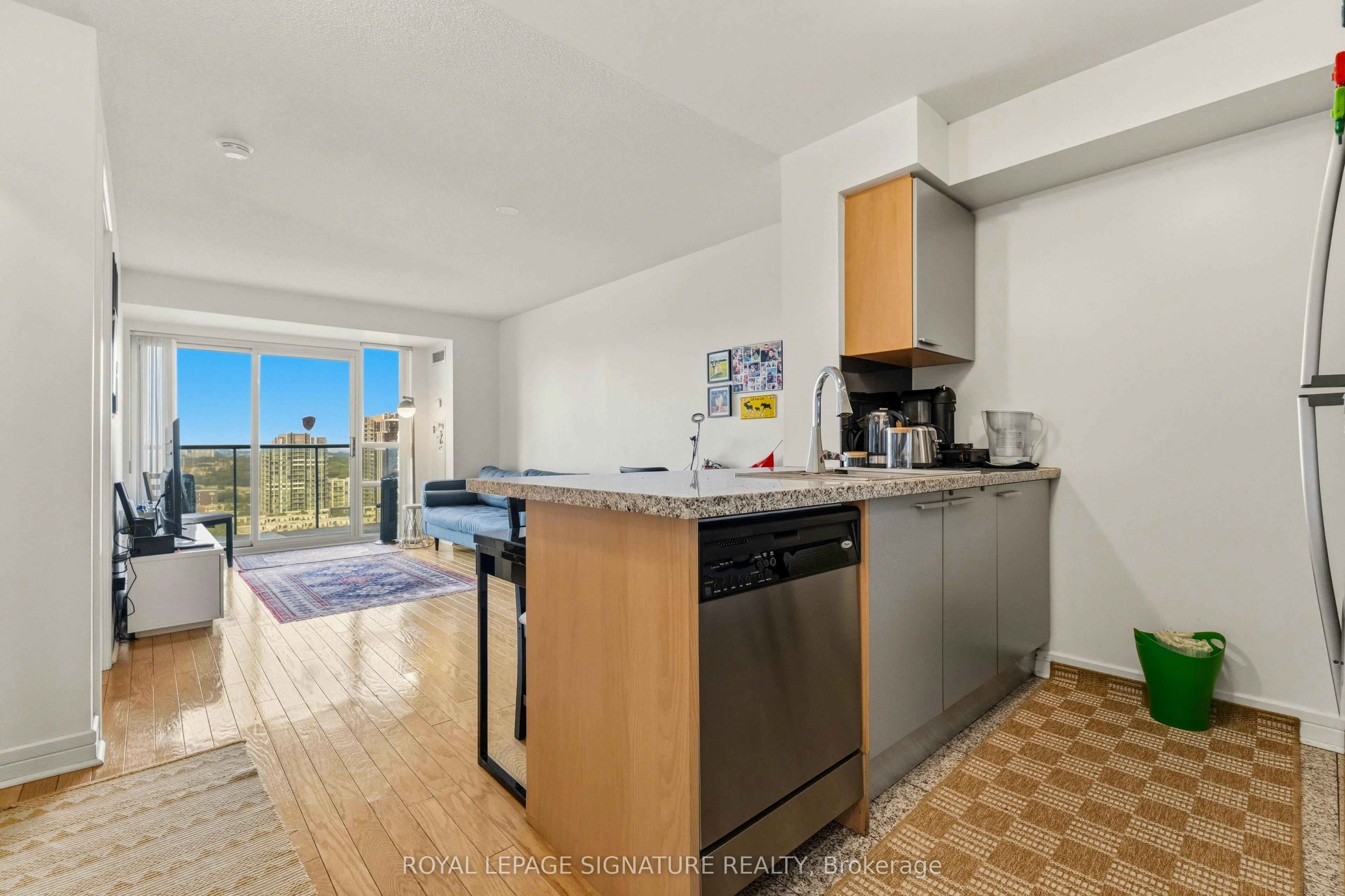 1609-16 Harrison Garden Boulevard, Toronto, ON, M2N 7J6 - 11