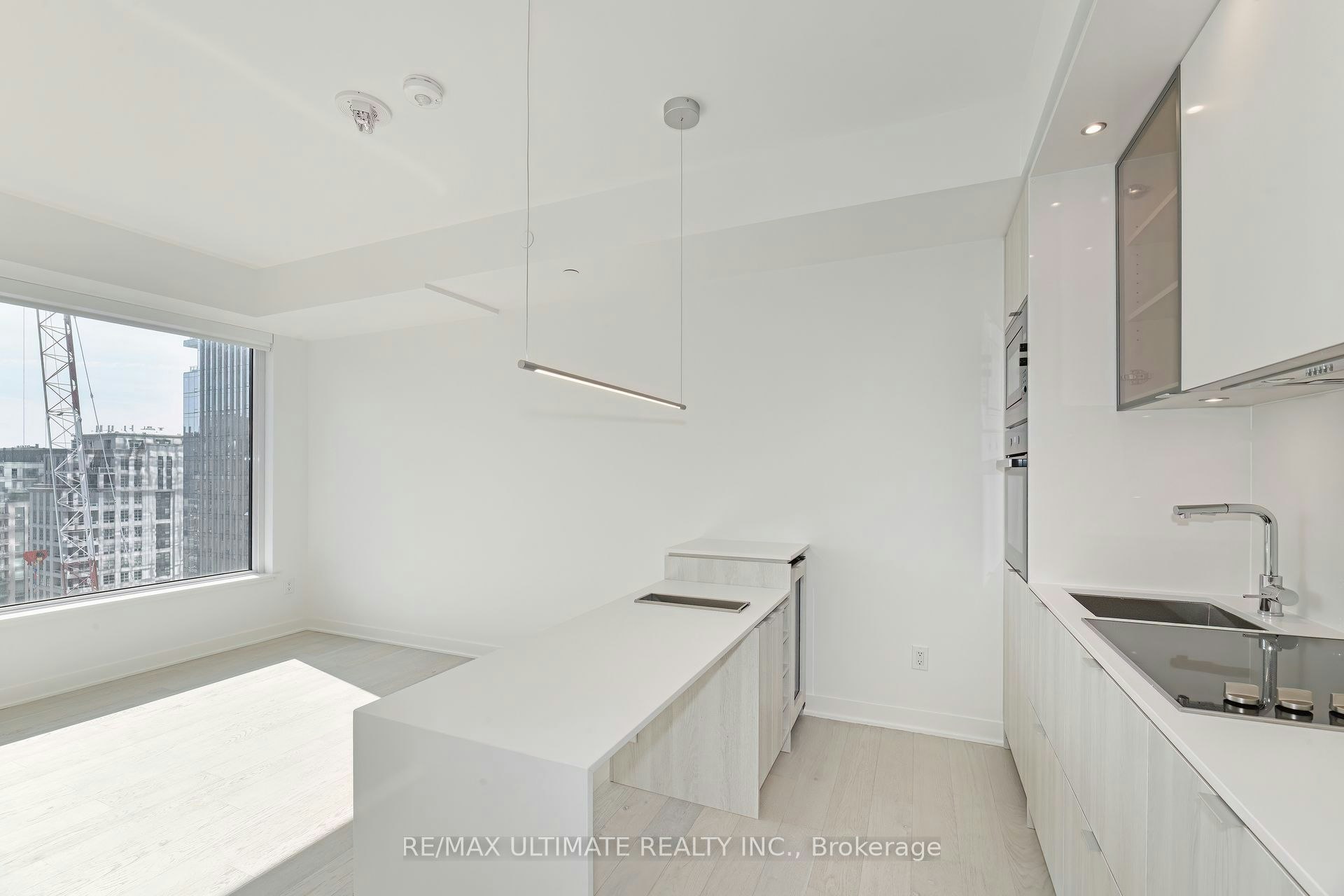 1713-11 Yorkville Avenue, Toronto, ON, M4W 0B7 - 12