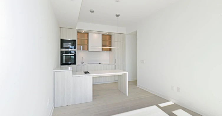 1713-11 Yorkville Avenue, Toronto, ON, M4W 0B7 - 9