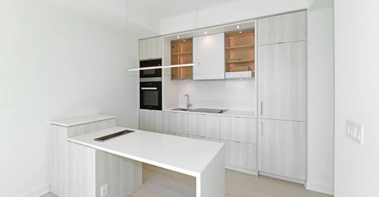 1713-11 Yorkville Avenue, Toronto, ON, M4W 0B7 - 10