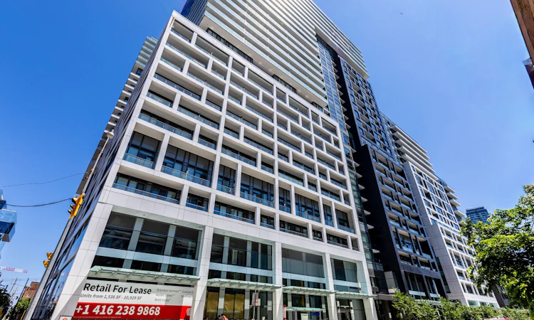1635-135 Lower Sherbourne Street