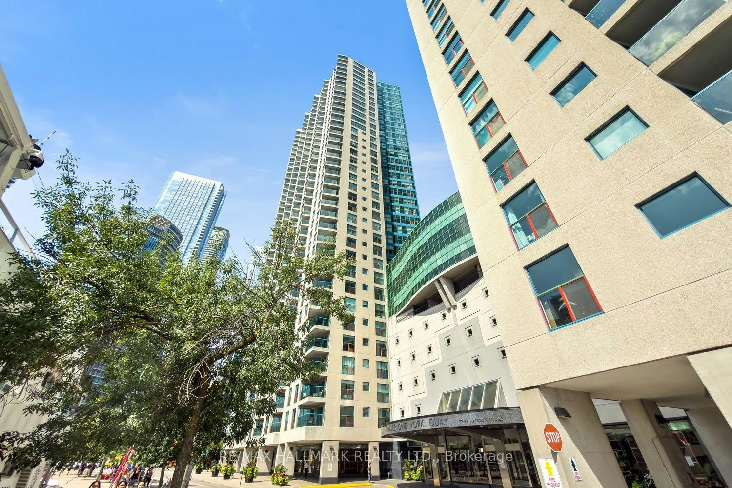 504-77 Harbour Square, Toronto, ON, M5J 2S2