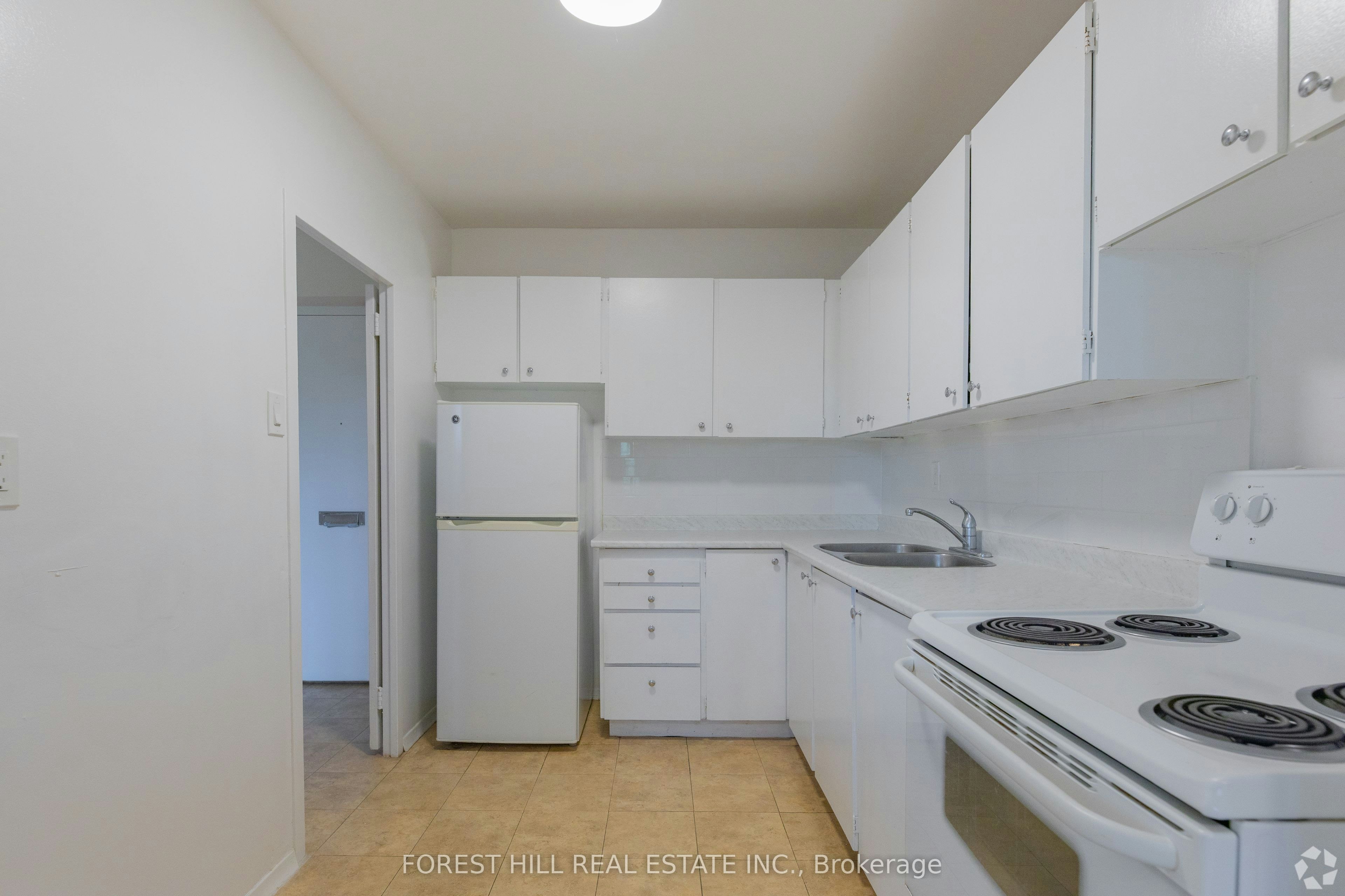 301-32 Clayland Drive, Toronto, ON, M3A 2A5 - 12