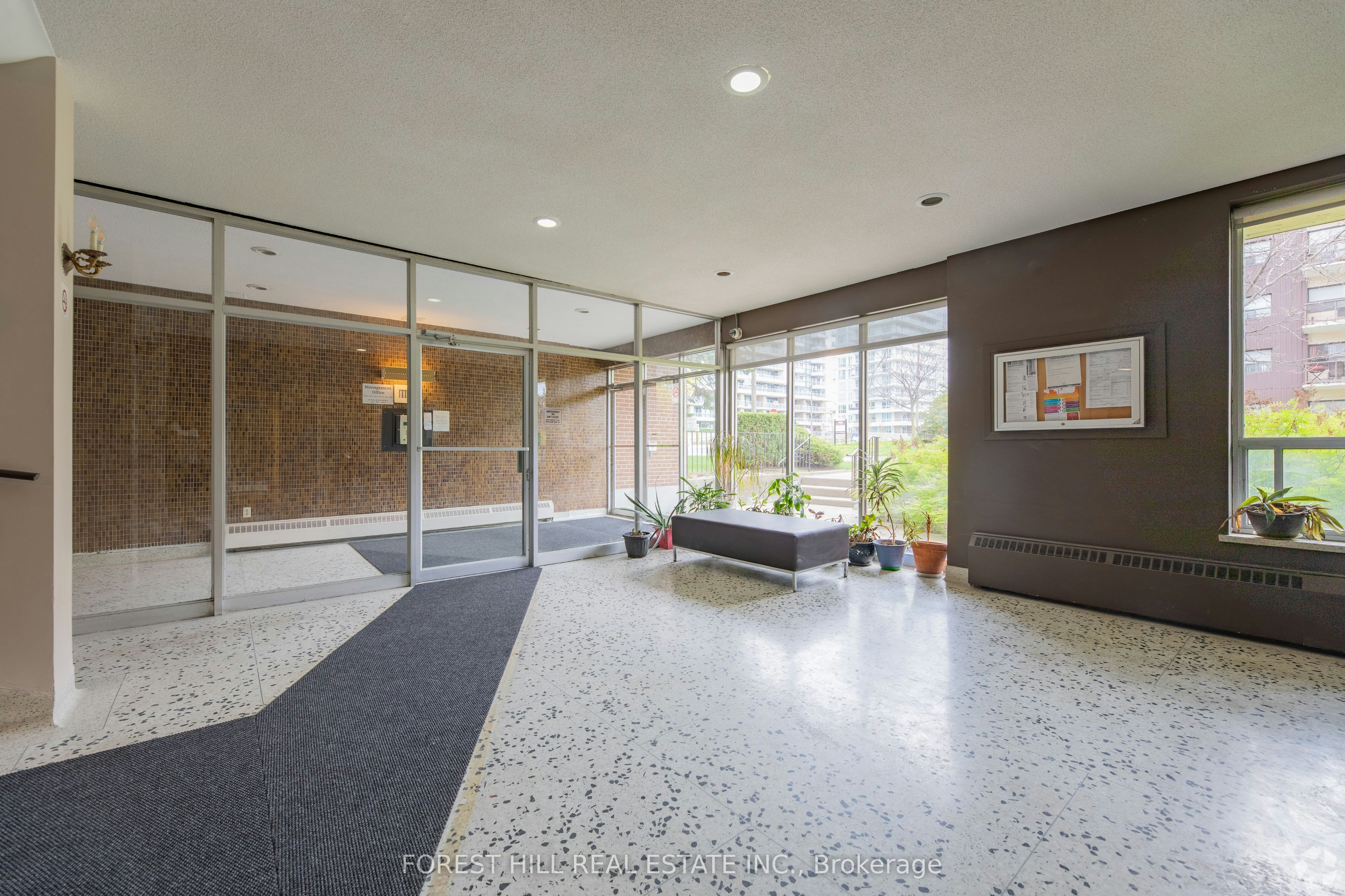 512-32 Clayland Drive, Toronto, ON, M3A 2A5 - 4