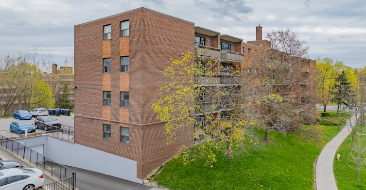 512-32 Clayland Drive, Toronto, ON, M3A 2A5